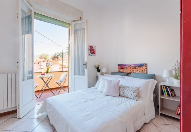 Апартаменты на Lucca - Simple Convenient 3 bedrooms apartment + parking Апартаменты на Lucca - Simple Convenient 3 bedrooms apartment + parking