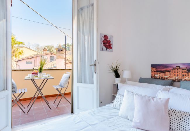 Апартаменты на Lucca - Simple Convenient 3 bedrooms apartment + parking Апартаменты на Lucca - Simple Convenient 3 bedrooms apartment + parking
