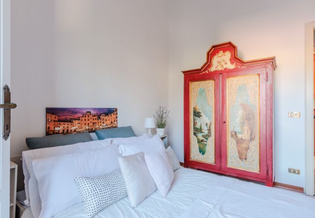Апартаменты на Lucca - Simple Convenient 3 bedrooms apartment + parking Апартаменты на Lucca - Simple Convenient 3 bedrooms apartment + parking