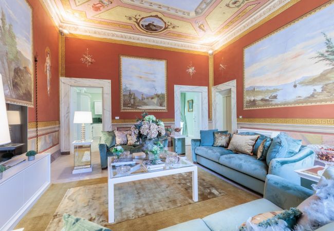 Апартаменты на Lucca - Grand 3 bedrooms Apartment with elevator inside the walls of Lucca Апартаменты на Lucca - Grand 3 bedrooms Apartment with elevator inside the walls of Lucca