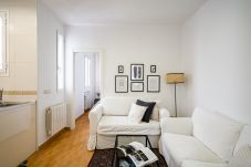Апартаменты на Мадрид город / Madrid - Apartamento Delicias 1HH M(DVA6)