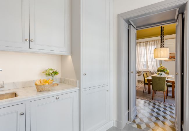 Апартаменты на Lucca - Contemporary 4 bedrooms 4 bathrooms Apartment Апартаменты на Lucca - Contemporary 4 bedrooms 4 bathrooms Apartment