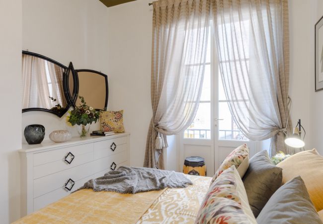 Апартаменты на Lucca - Contemporary 4 bedrooms 4 bathrooms Apartment Апартаменты на Lucca - Contemporary 4 bedrooms 4 bathrooms Apartment