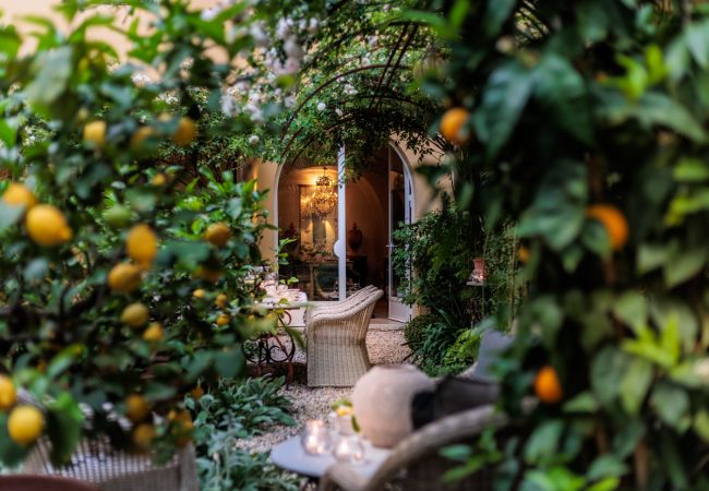 Апартаменты на Lucca - Luxury Apartment with Private Garden inside Lucca Апартаменты на Lucca - Luxury Apartment with Private Garden inside Lucca