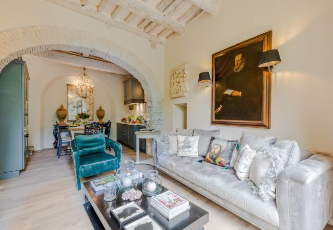 Апартаменты на Lucca - Luxury Apartment with Private Garden inside Lucca Апартаменты на Lucca - Luxury Apartment with Private Garden inside Lucca