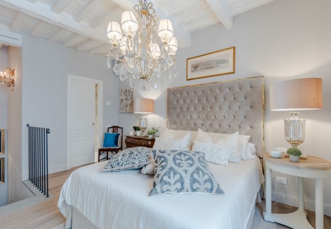 Апартаменты на Lucca - Luxury Apartment with Private Garden inside Lucca Апартаменты на Lucca - Luxury Apartment with Private Garden inside Lucca