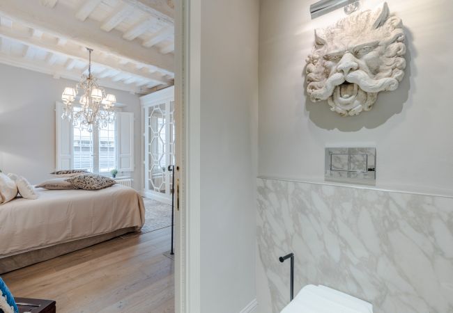 Апартаменты на Lucca - Luxury Apartment with Private Garden inside Lucca Апартаменты на Lucca - Luxury Apartment with Private Garden inside Lucca