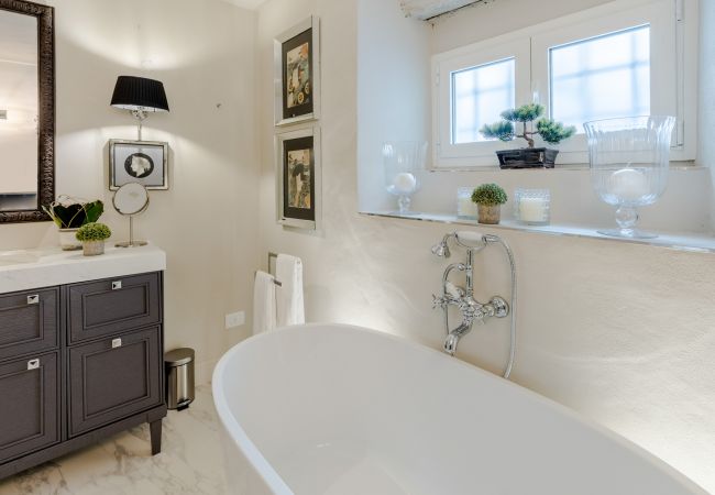 Апартаменты на Lucca - Luxury Apartment with Private Garden inside Lucca Апартаменты на Lucca - Luxury Apartment with Private Garden inside Lucca