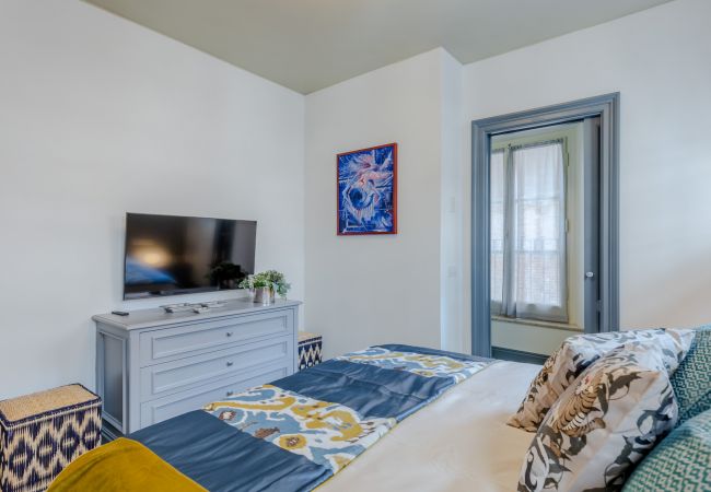 Апартаменты на Lucca - Smart and Luxury 2 bedrooms 2 bathrooms first floor apartment centrally located inside the walls of Lucca Апартаменты на Lucca - Smart and Luxury 2 bedrooms 2 bathrooms first floor apartment centrally located inside the walls of Lucca