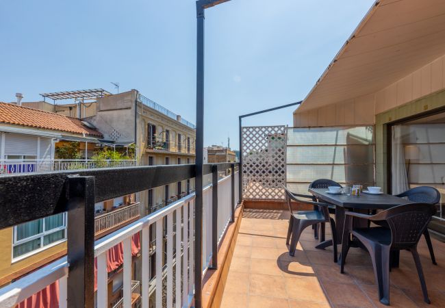 Апартаменты на Barcelona - ATIC, PRIVATE TERRACE, 2 BEDROOMS Апартаменты на Barcelona - ATIC, PRIVATE TERRACE, 2 BEDROOMS