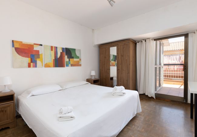 Апартаменты на Barcelona - ATIC, PRIVATE TERRACE, 2 BEDROOMS Апартаменты на Barcelona - ATIC, PRIVATE TERRACE, 2 BEDROOMS