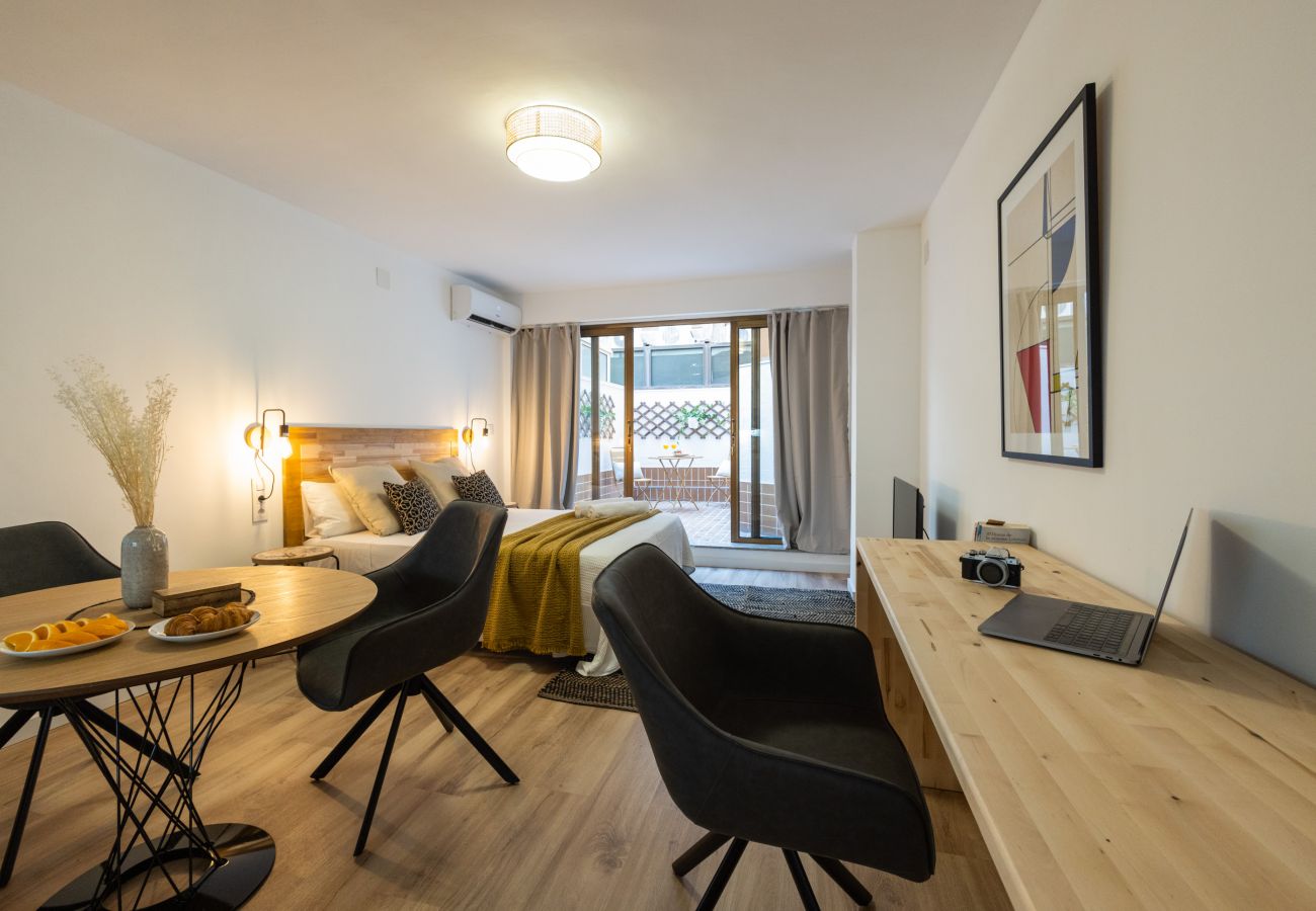 Квартира-студия на Валенсия город / Valencia - The Apolo Loft in Downtown by Florit Flats