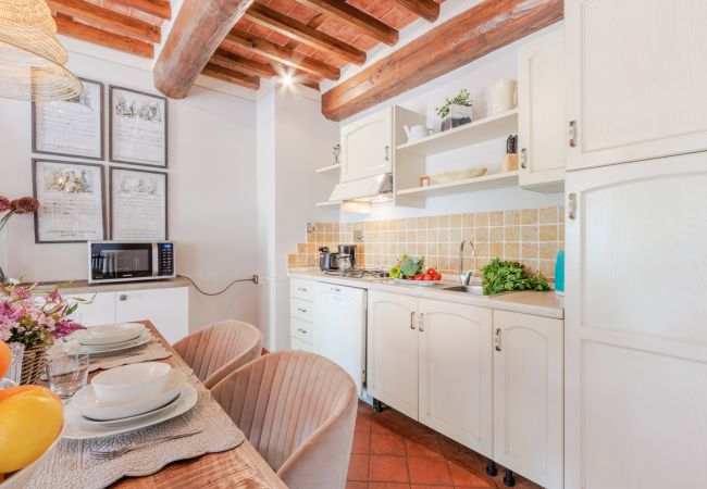 Апартаменты на Monte San quirico - Jacopo Farmhouse Apartment in Wine Resort in Lucca Апартаменты на Monte San quirico - Jacopo Farmhouse Apartment in Wine Resort in Lucca