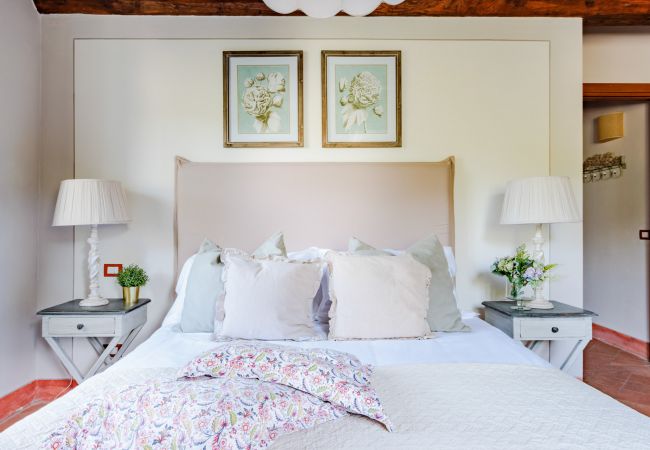 Апартаменты на Monte San quirico - Jacopo Farmhouse Apartment in Wine Resort in Lucca Апартаменты на Monte San quirico - Jacopo Farmhouse Apartment in Wine Resort in Lucca