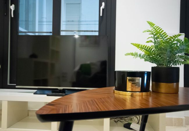 Апартаменты на Madrid - Apartamento con Encanto en Malasaña Temporal Апартаменты на Madrid - Apartamento con Encanto en Malasaña Temporal