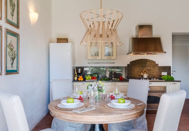 Апартаменты на San Gennaro - Casa Pinocchio, a Luxury Country Apartment with Pool in Lucca Апартаменты на San Gennaro - Casa Pinocchio, a Luxury Country Apartment with Pool in Lucca