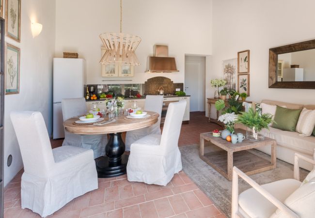 Апартаменты на San Gennaro - Casa Pinocchio, a Luxury Country Apartment with Pool in Lucca Апартаменты на San Gennaro - Casa Pinocchio, a Luxury Country Apartment with Pool in Lucca