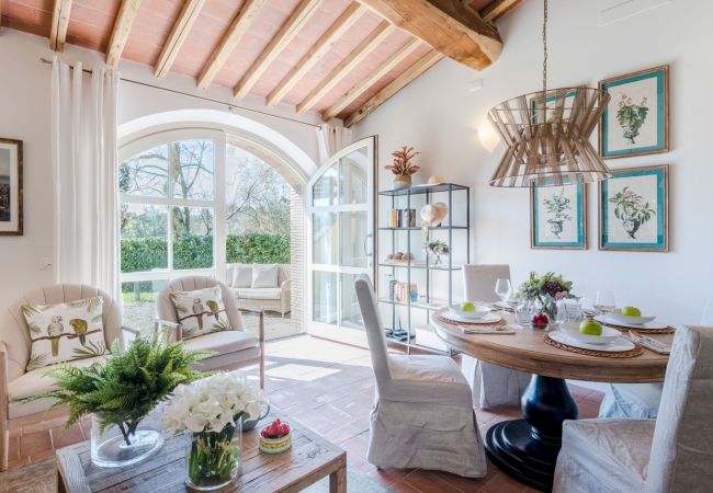 Апартаменты на San Gennaro - Casa Pinocchio, a Luxury Country Apartment with Pool in Lucca Апартаменты на San Gennaro - Casa Pinocchio, a Luxury Country Apartment with Pool in Lucca