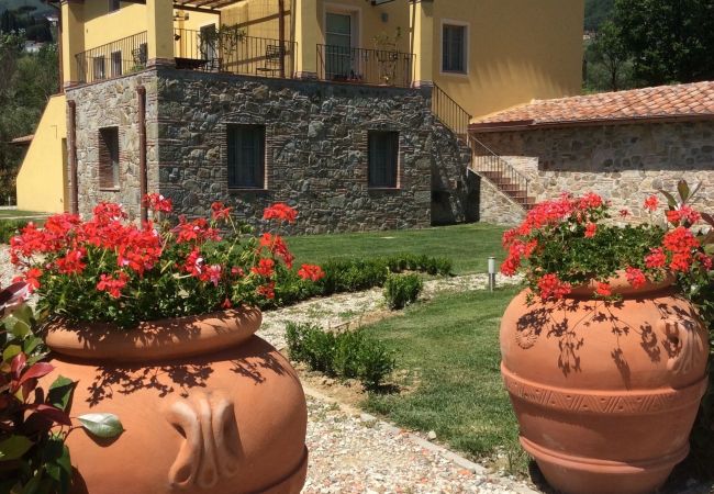 Апартаменты на San Gennaro - Casa Lucchese, a farmhouse apartment with pool on the hills of Lucca Апартаменты на San Gennaro - Casa Lucchese, a farmhouse apartment with pool on the hills of Lucca