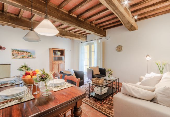 Апартаменты на San Gennaro - Casa Lucchese, a farmhouse apartment with pool on the hills of Lucca Апартаменты на San Gennaro - Casa Lucchese, a farmhouse apartment with pool on the hills of Lucca