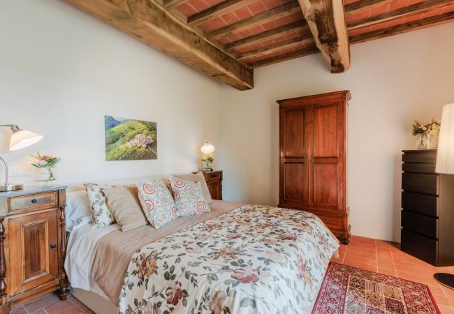 Апартаменты на San Gennaro - Casa Lucchese, a farmhouse apartment with pool on the hills of Lucca Апартаменты на San Gennaro - Casa Lucchese, a farmhouse apartment with pool on the hills of Lucca
