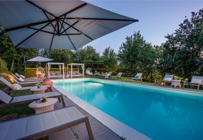 Апартаменты на San Gennaro - Casa Lucchese, a farmhouse apartment with pool on the hills of Lucca Апартаменты на San Gennaro - Casa Lucchese, a farmhouse apartment with pool on the hills of Lucca