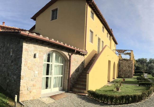 Апартаменты на San Gennaro - Casa Santo, a sweet country apartment with pool on the hills of Lucca  Апартаменты на San Gennaro - Casa Santo, a sweet country apartment with pool on the hills of Lucca