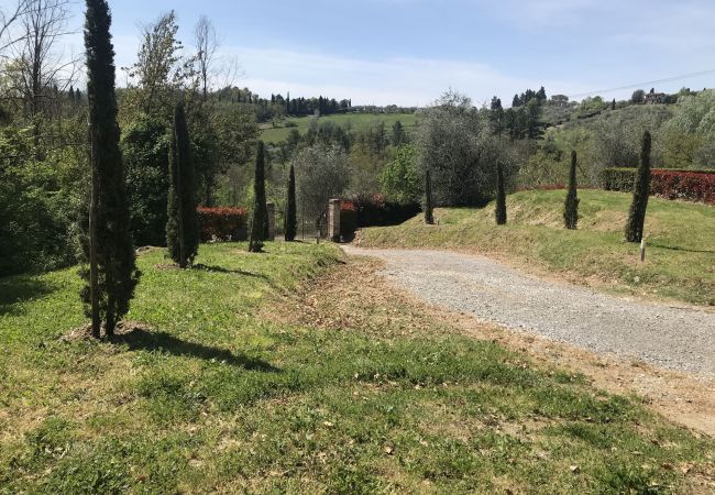 Апартаменты на San Gennaro - Casa Santo, a sweet country apartment with pool on the hills of Lucca  Апартаменты на San Gennaro - Casa Santo, a sweet country apartment with pool on the hills of Lucca