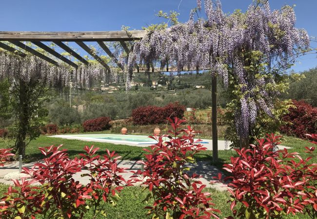 Апартаменты на San Gennaro - Casa Santo, a sweet country apartment with pool on the hills of Lucca  Апартаменты на San Gennaro - Casa Santo, a sweet country apartment with pool on the hills of Lucca