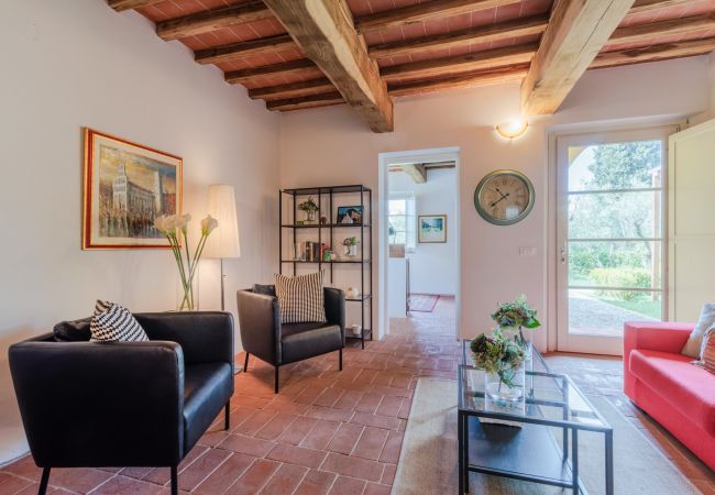 Апартаменты на San Gennaro - Casa Santo, a sweet country apartment with pool on the hills of Lucca  Апартаменты на San Gennaro - Casa Santo, a sweet country apartment with pool on the hills of Lucca