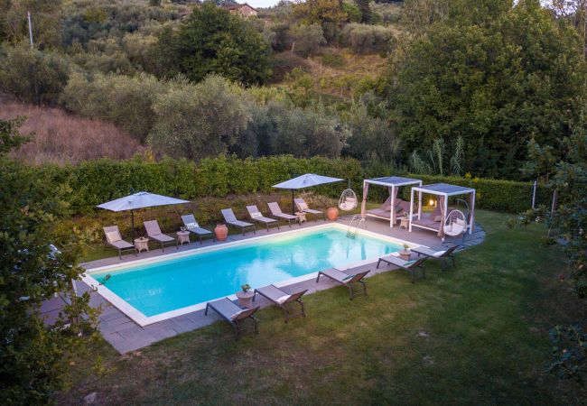 Апартаменты на San Gennaro - Casa Santo, a sweet country apartment with pool on the hills of Lucca  Апартаменты на San Gennaro - Casa Santo, a sweet country apartment with pool on the hills of Lucca