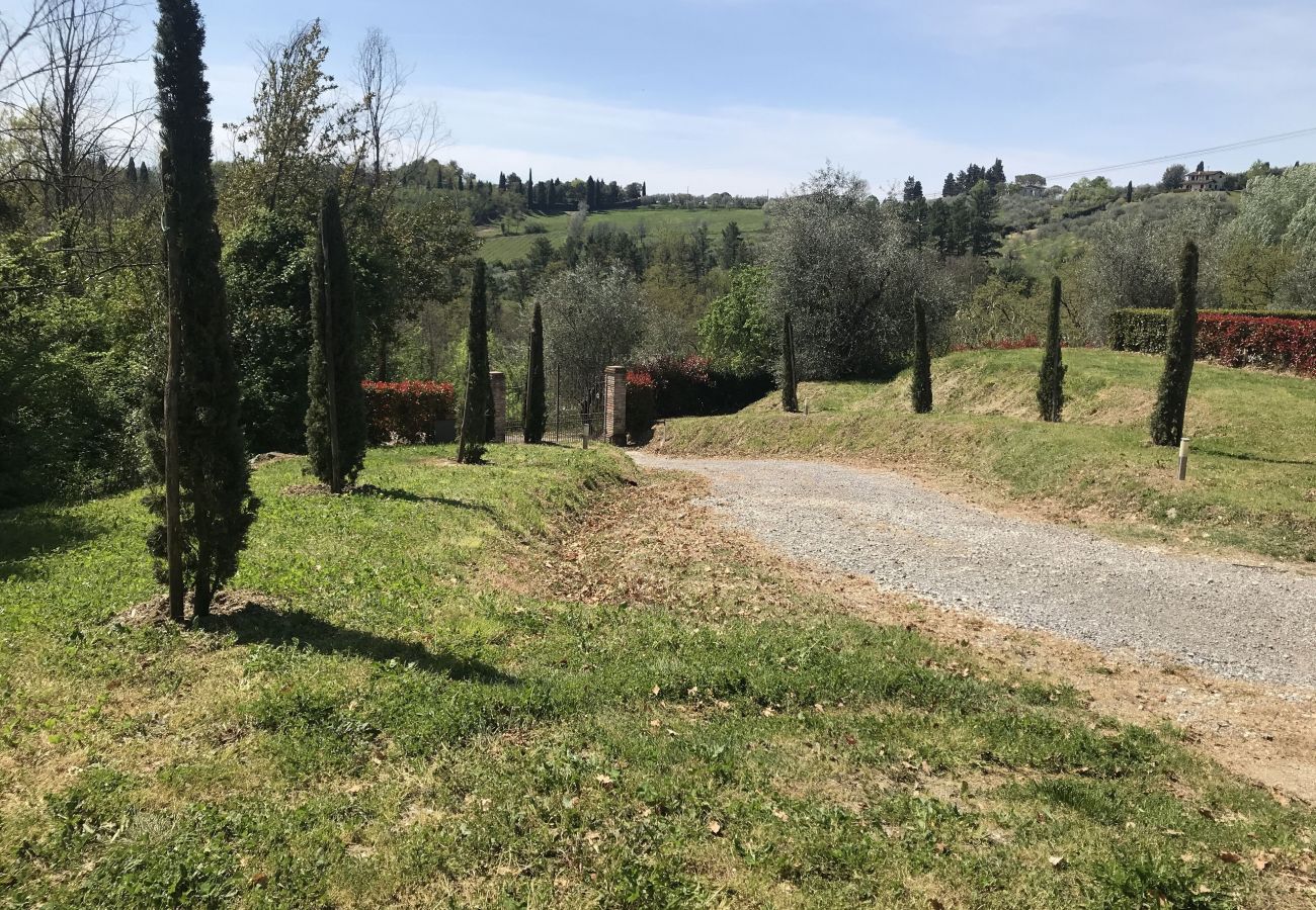 Апартаменты на San Gennaro - Casa Santo, a sweet country apartment with pool on the hills of Lucca  Апартаменты на San Gennaro - Casa Santo, a sweet country apartment with pool on the hills of Lucca