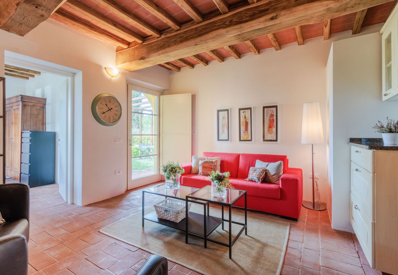 Апартаменты на San Gennaro - Casa Santo, a sweet country apartment with pool on the hills of Lucca  Апартаменты на San Gennaro - Casa Santo, a sweet country apartment with pool on the hills of Lucca