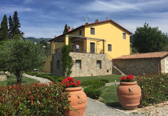 Апартаменты на San Gennaro - Casa Gennaro a 3 bedrooms farmhouse apartment with pool in Lucca Апартаменты на San Gennaro - Casa Gennaro a 3 bedrooms farmhouse apartment with pool in Lucca