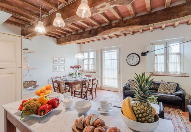 Апартаменты на San Gennaro - Casa Gennaro a 3 bedrooms farmhouse apartment with pool in Lucca Апартаменты на San Gennaro - Casa Gennaro a 3 bedrooms farmhouse apartment with pool in Lucca