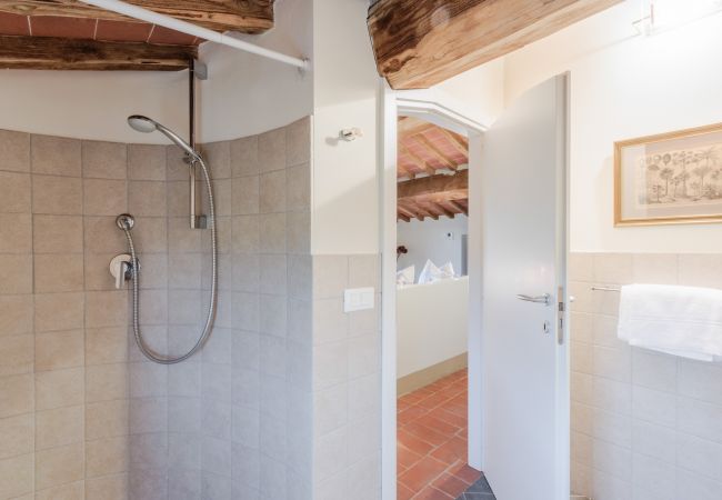 Апартаменты на San Gennaro - Casa Gennaro a 3 bedrooms farmhouse apartment with pool in Lucca Апартаменты на San Gennaro - Casa Gennaro a 3 bedrooms farmhouse apartment with pool in Lucca
