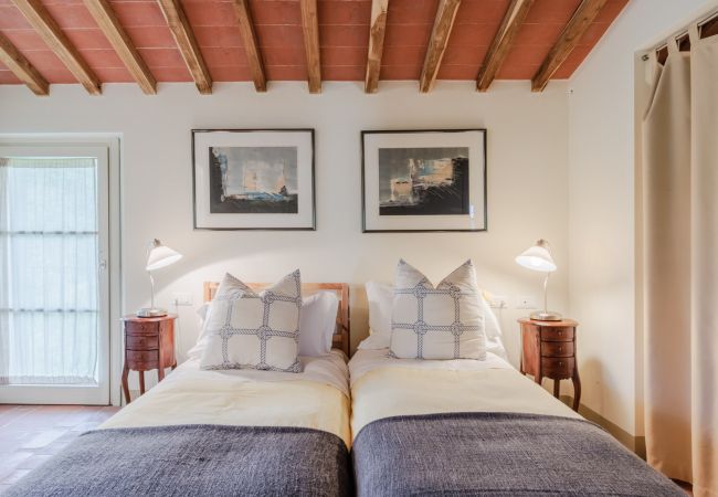 Апартаменты на San Gennaro - Casa Gennaro a 3 bedrooms farmhouse apartment with pool in Lucca Апартаменты на San Gennaro - Casa Gennaro a 3 bedrooms farmhouse apartment with pool in Lucca