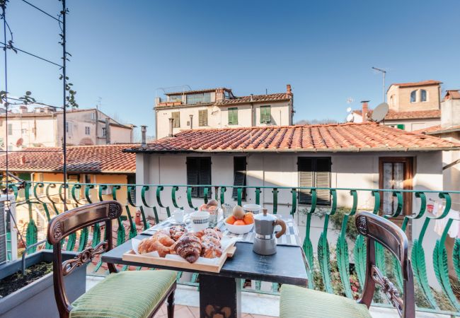 Апартаменты на Lucca - Modern 1st Floor Apartment with Terrace Апартаменты на Lucca - Modern 1st Floor Apartment with Terrace