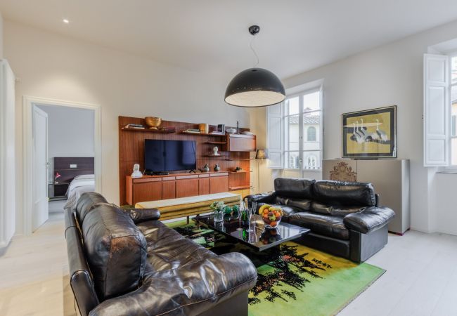 Апартаменты на Lucca - Modern 1st Floor Apartment with Terrace Апартаменты на Lucca - Modern 1st Floor Apartment with Terrace
