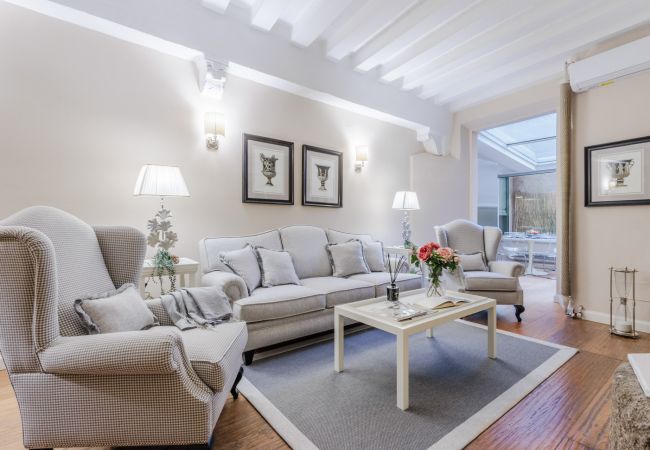 Апартаменты на Lucca - Lapo 2 bedrooms and outdoor inside Lucca Апартаменты на Lucca - Lapo 2 bedrooms and outdoor inside Lucca