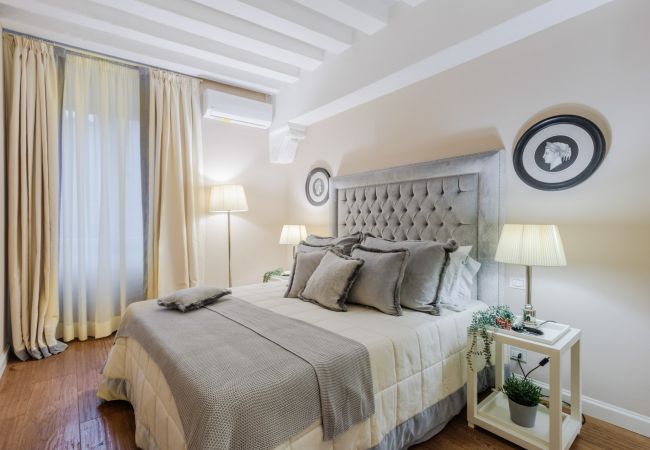 Апартаменты на Lucca - Lapo 2 bedrooms and outdoor inside Lucca Апартаменты на Lucca - Lapo 2 bedrooms and outdoor inside Lucca