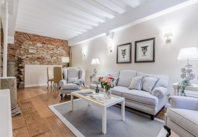 Апартаменты на Lucca - Lapo 2 bedrooms and outdoor inside Lucca Апартаменты на Lucca - Lapo 2 bedrooms and outdoor inside Lucca