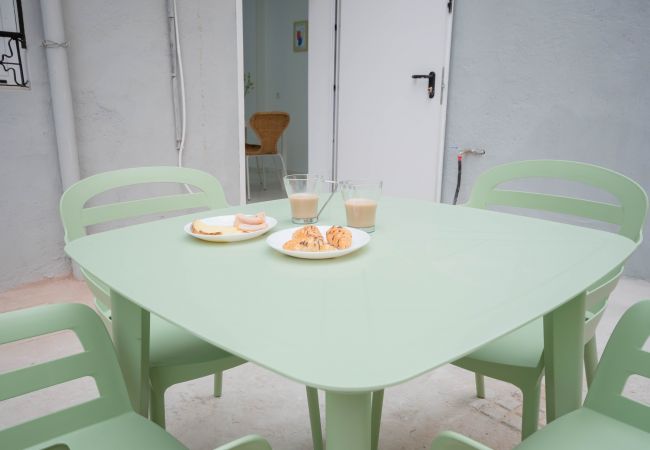 Квартира-студия на Madrid - ESTUDIO-TETUAN  Квартира-студия на Madrid - ESTUDIO-TETUAN