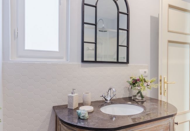 Апартаменты на Lucca - The Healing Garden, 4 bedrooms Villa inside the Walls Апартаменты на Lucca - The Healing Garden, 4 bedrooms Villa inside the Walls