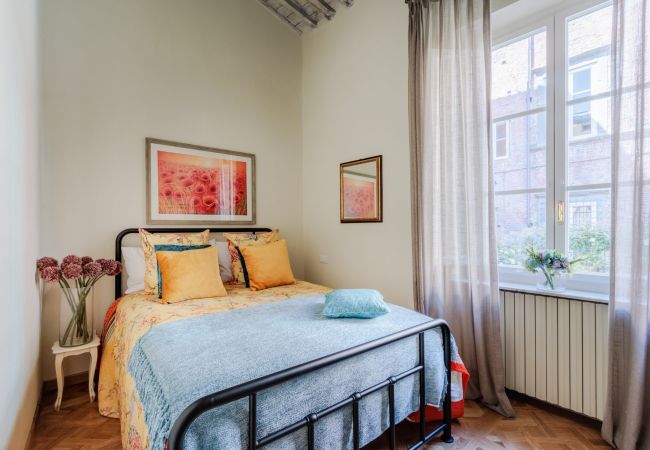 Апартаменты на Lucca - The Healing Garden, 4 bedrooms Villa inside the Walls Апартаменты на Lucca - The Healing Garden, 4 bedrooms Villa inside the Walls