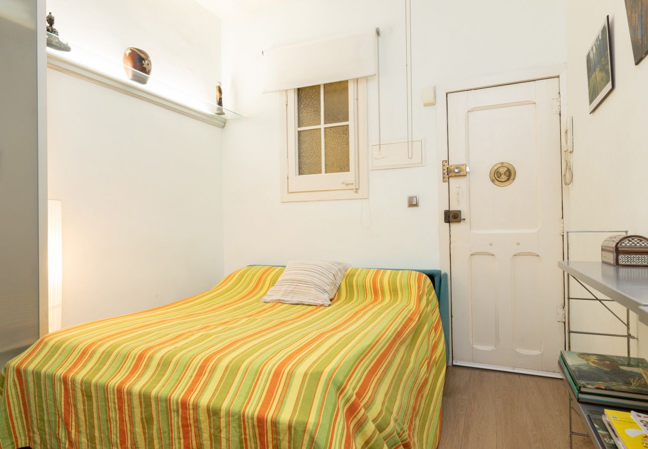 Квартира-студия на Барселона / Barcelona - Однокомнатная квартира в центре Барселоны Квартира-студия на Барселона / Barcelona - Однокомнатная квартира в центре Барселоны