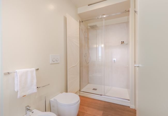 Апартаменты на Lucca - Modern 3 Bedrooms Apartment with Elevator Апартаменты на Lucca - Modern 3 Bedrooms Apartment with Elevator