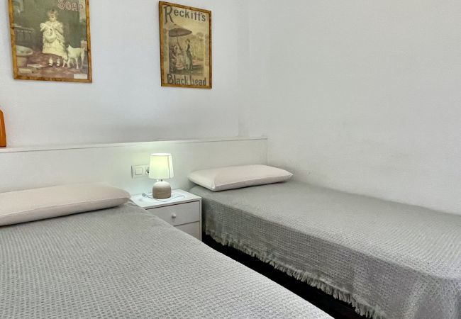 Апартаменты на Estartit - ROCAMAURA IV 3-1 Апартаменты на Estartit - ROCAMAURA IV 3-1