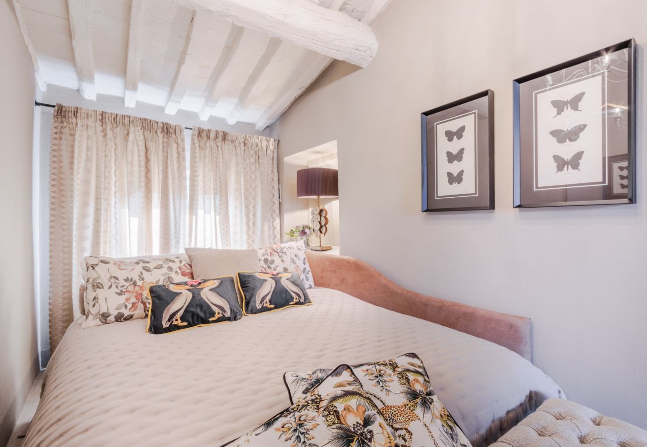 Апартаменты на Lucca - Casa Marta, Luxury 2 Bedrooms Apartment with Terrace Inside the Walls of Lucca Апартаменты на Lucca - Casa Marta, Luxury 2 Bedrooms Apartment with Terrace Inside the Walls of Lucca