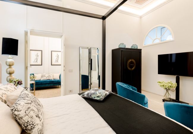 Апартаменты на Lucca - A private outdoor, 2 Bedrooms and a Pool inside Lucca Апартаменты на Lucca - A private outdoor, 2 Bedrooms and a Pool inside Lucca